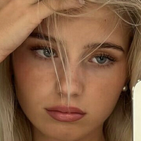 Elena Zoe Çıplak