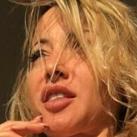 Eliana Stripper Çıplak