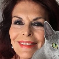 Élizabeth Teissier Çıplak
