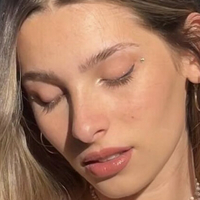 Ella Netzer Çıplak