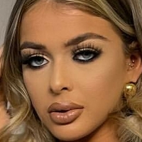 Ella Standring Çıplak