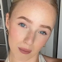 Emely Winkler Çıplak