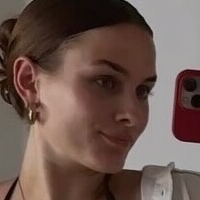 Emilia Peter Çıplak