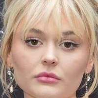 Emily Alyn Çıplak