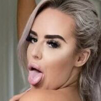 Emily James Ward Çıplak