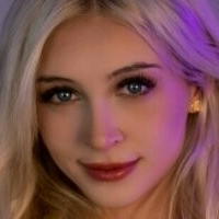 Emma Xlouise Çıplak