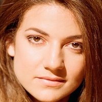 Esther Garrel Çıplak