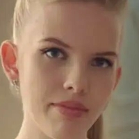 Eva Gevorgyan Çıplak