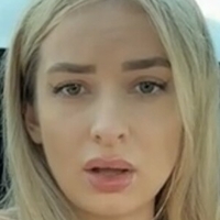 EvieEvans Çıplak