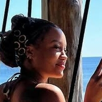 Exactly Essence Çıplak