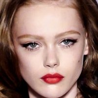 Frida Gustavsson Çıplak
