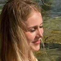 Gina María Laitscheck Çıplak