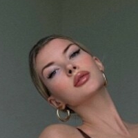 Harriet Everly Çıplak