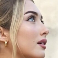 Heloise Hut Çıplak