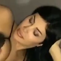 Heves Güzel Çıplak