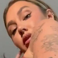 Holly Brougham Çıplak