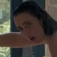 Isabelle Eleanore Çıplak