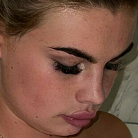 Issie Cole Çıplak