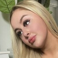 Izzy Davies Çıplak