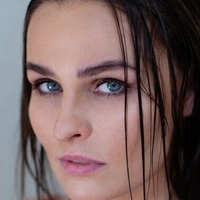 Jana Riva Çıplak