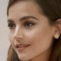 Jenna Louise Coleman Çıplak