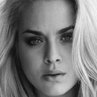 Johanna Thuresson Çıplak