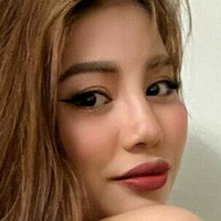 Jolyn Ly Çıplak