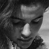 Julia Muniz Robinson Çıplak