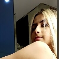 Julia Perin Çıplak