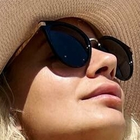 Juliana Novak Çıplak