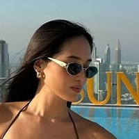 Julie Hwang Çıplak