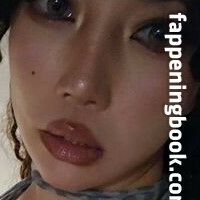 Jung Saerom Çıplak