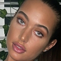 Kamila Davies Çıplak