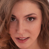 Karen Brunette Çıplak