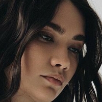 Karina Istomina Çıplak