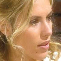 Karine Nuris Çıplak
