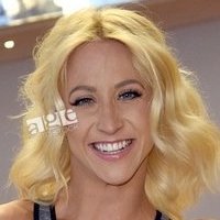 Kathrin Menzinger Çıplak