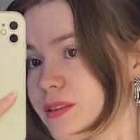 Katya Shvint Çıplak