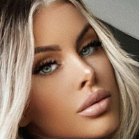 Kiiarra White Çıplak