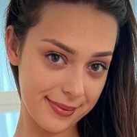 Kinky Chanel Çıplak