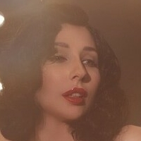 Ladybell Çıplak