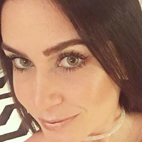 Larissa Erthal Çıplak