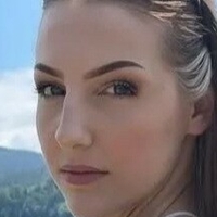 Larissa Perdacher Çıplak