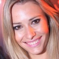 Larissa Saloio Çıplak