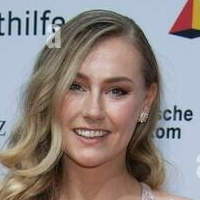 Laura Nolte Çıplak