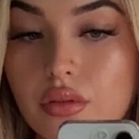 Laura Novaera Çıplak