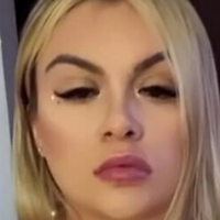Laura Osorio Çıplak