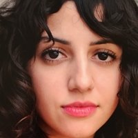 Layla Khoshnoudi Çıplak