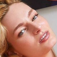 Lee Anne Çıplak