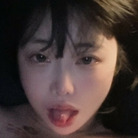 leelynchan Çıplak